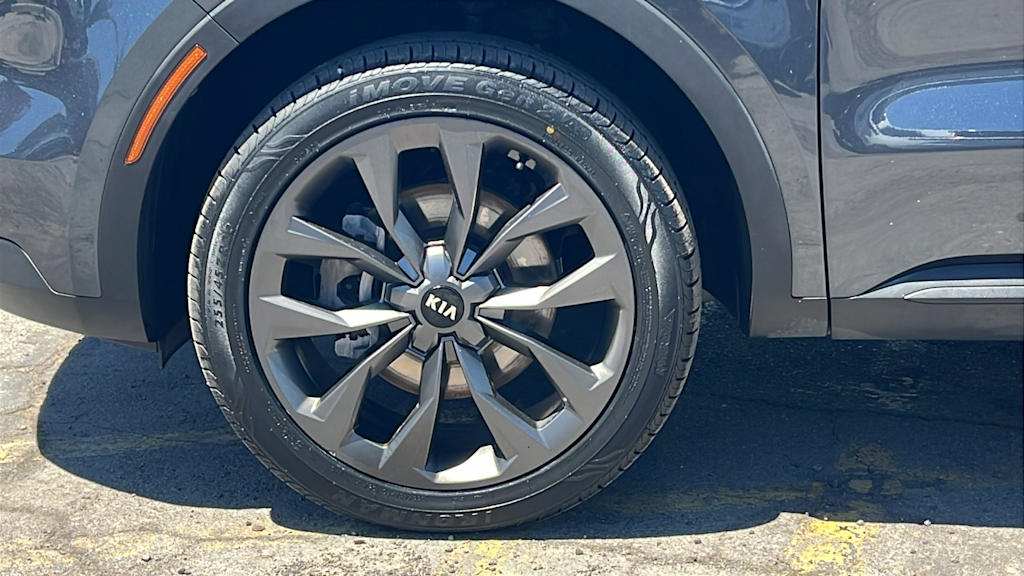 Thumbnail: 2021 Kia Sorento - 8