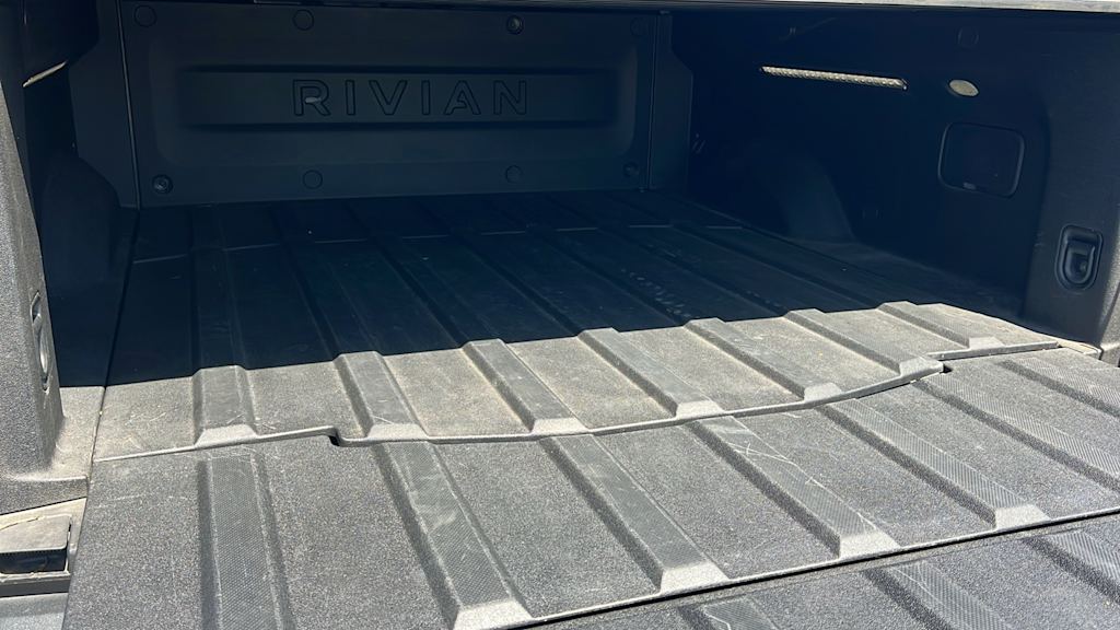 Thumbnail: 2022 Rivian R1T - 15