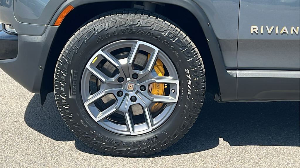 Thumbnail: 2022 Rivian R1T - 8