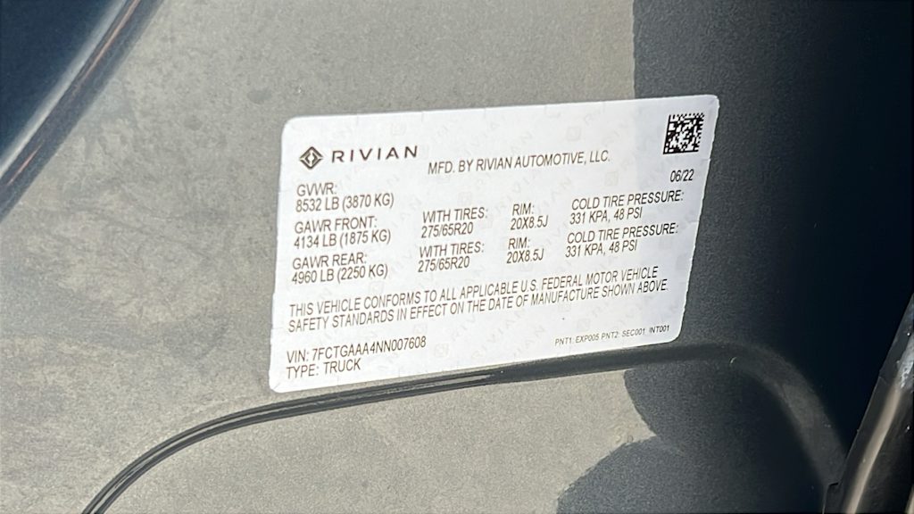 Thumbnail: 2022 Rivian R1T - 17
