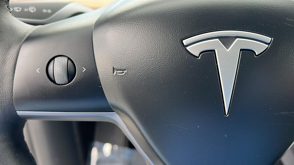 Thumbnail: 2025 Tesla Model Y - 24