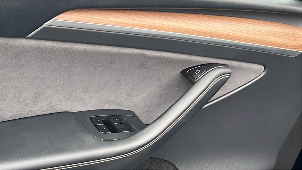 Thumbnail: 2025 Tesla Model Y - 26