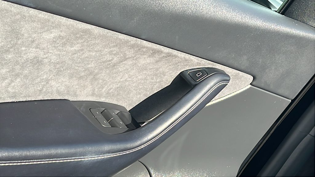 Thumbnail: 2022 Tesla Model Y - 27