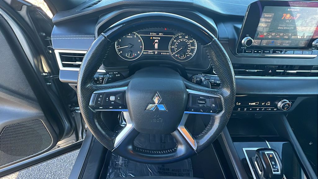 Thumbnail: 2022 Mitsubishi Outlander - 9