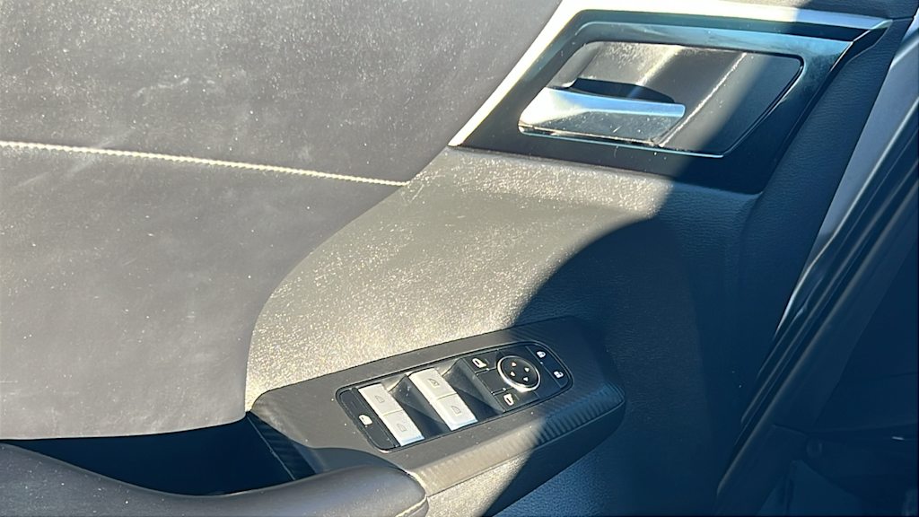 Thumbnail: 2022 Mitsubishi Outlander - 27