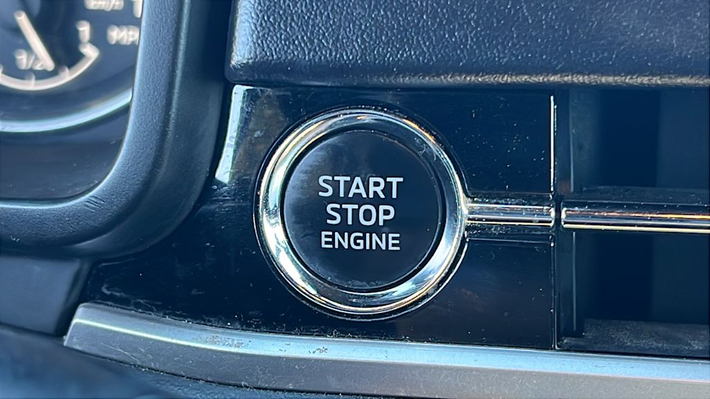 Thumbnail: 2022 Mitsubishi Outlander - 24