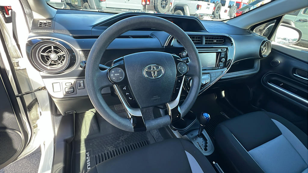 2018 Toyota Prius c Three 2