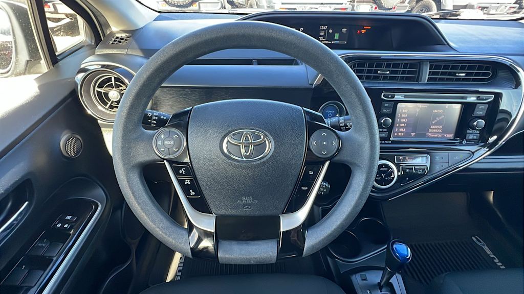 2018 Toyota Prius c Three 14