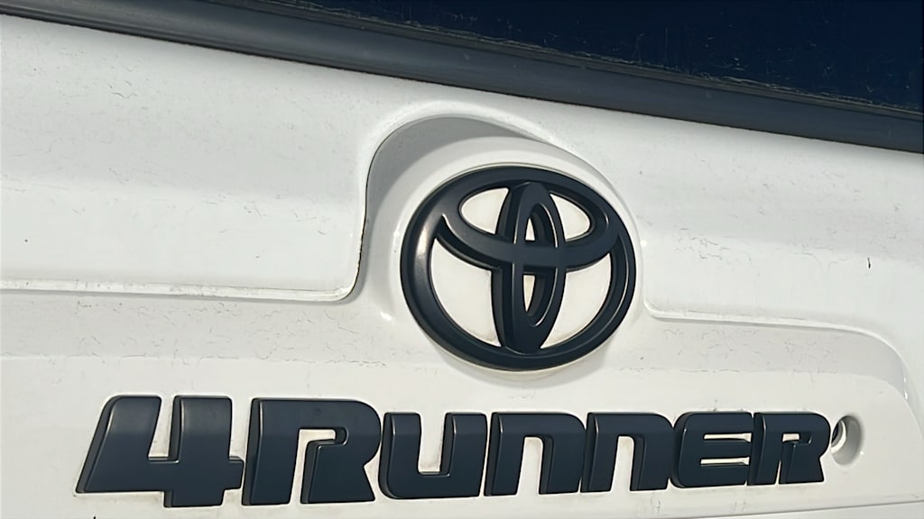 Thumbnail: 2021 Toyota 4Runner - 7