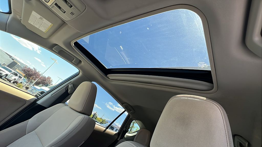 Thumbnail: 2013 Toyota RAV4 - 31