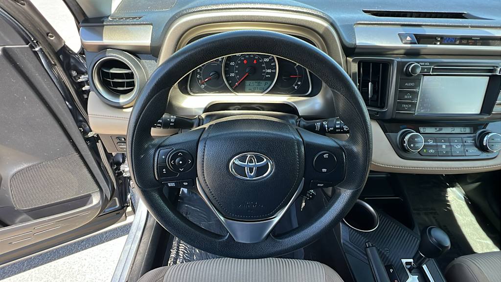 Thumbnail: 2013 Toyota RAV4 - 9
