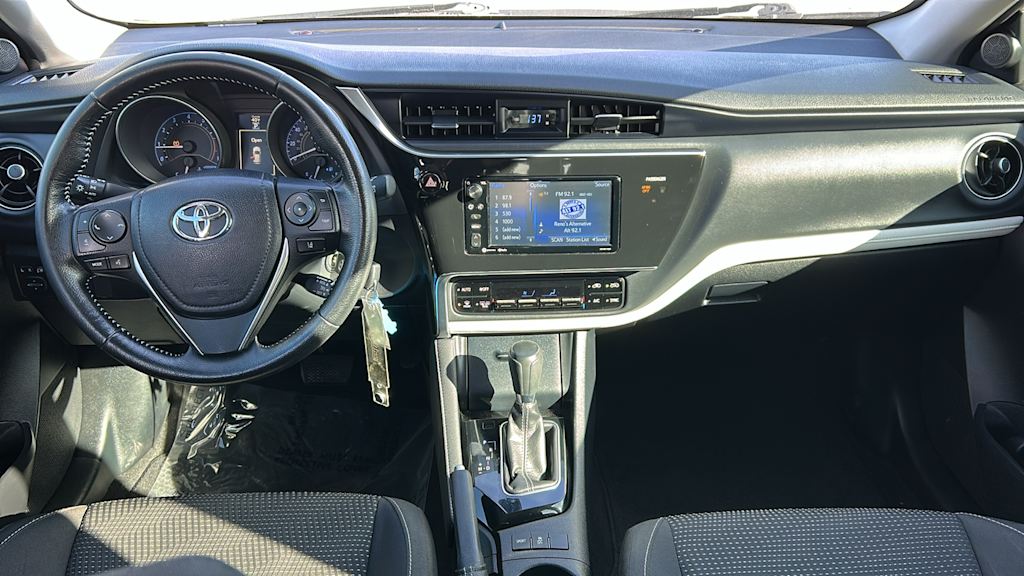 2018 Toyota Corolla iM Base 9