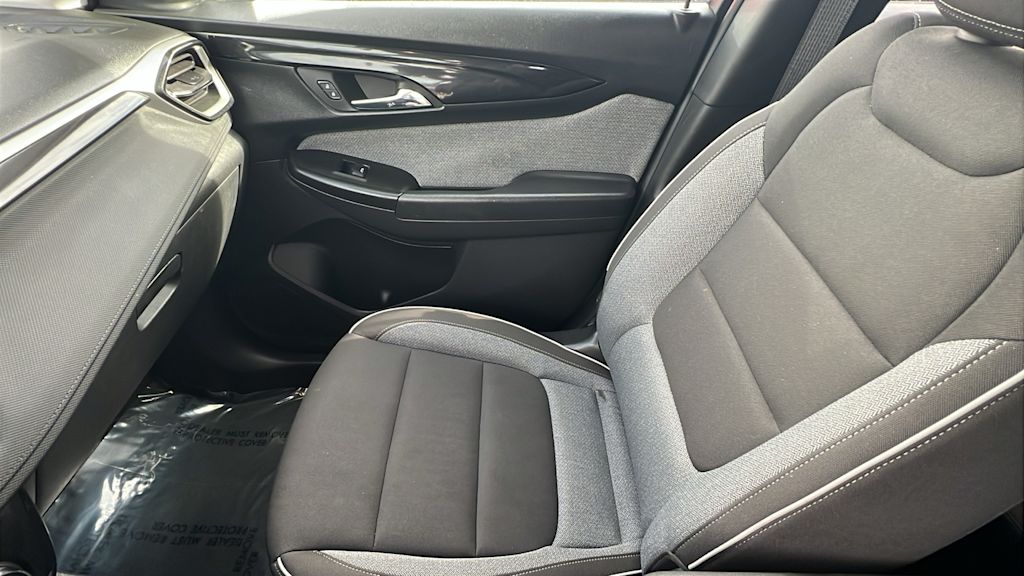 Thumbnail: 2025 Chevrolet TrailBlazer - 11