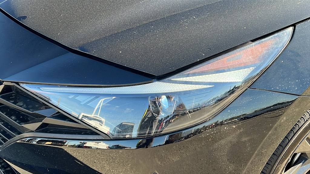 Thumbnail: 2023 Hyundai Elantra - 10