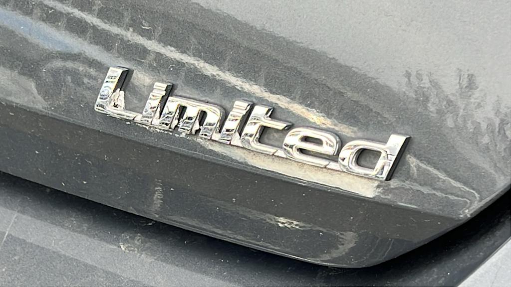 Thumbnail: 2023 Hyundai Elantra - 4