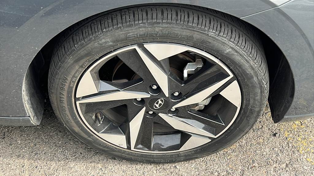 Thumbnail: 2023 Hyundai Elantra - 5
