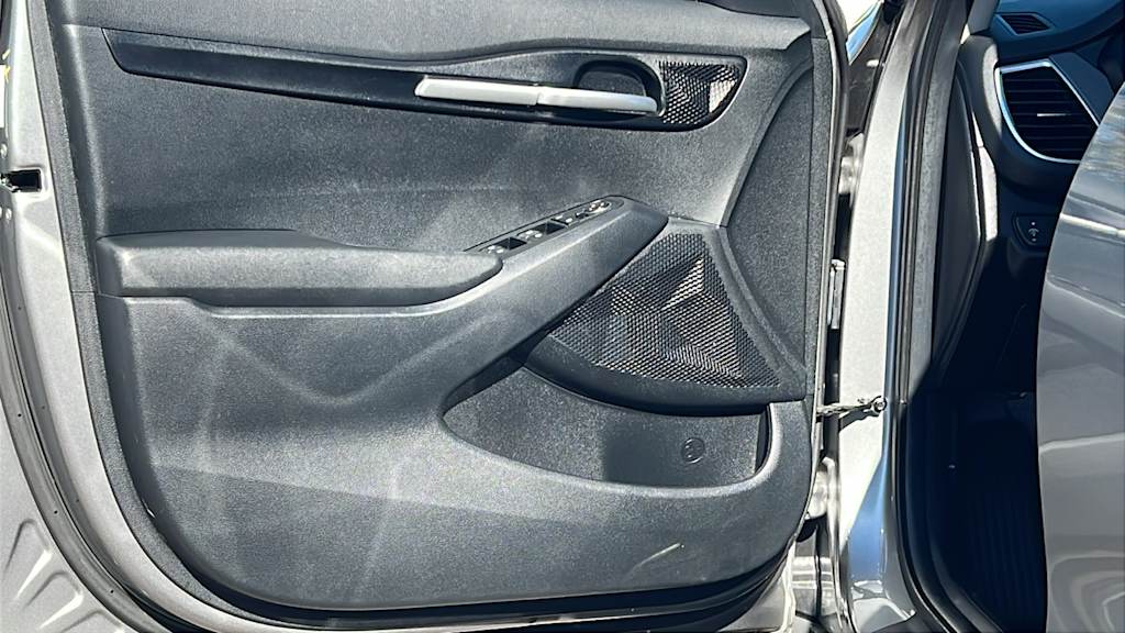 Thumbnail: 2023 Kia Seltos - 29