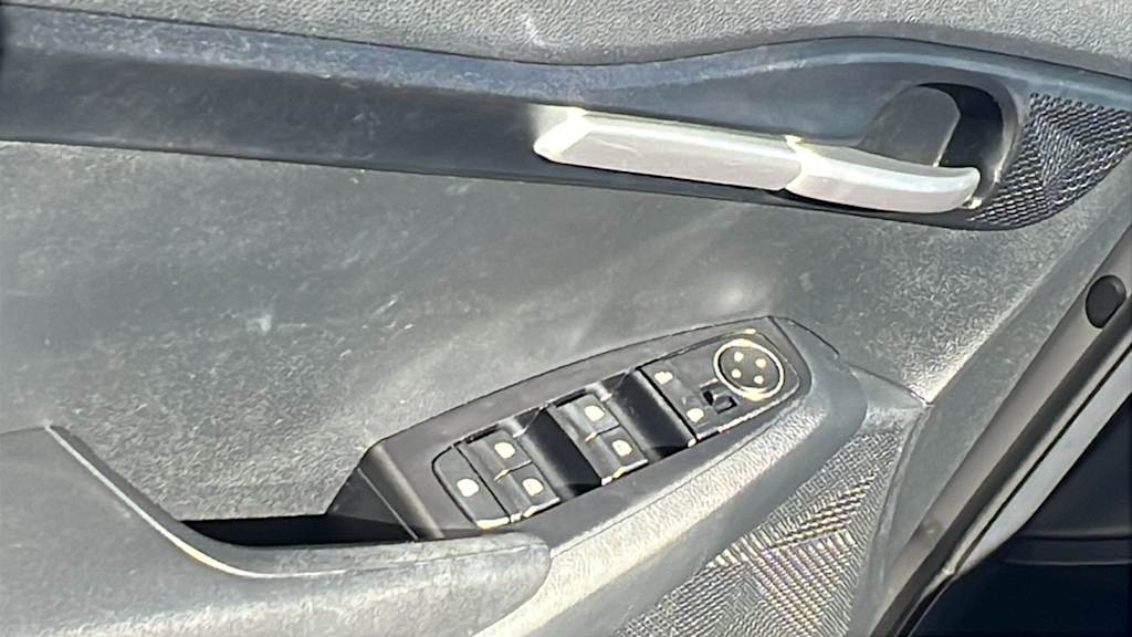 Thumbnail: 2023 Kia Seltos - 28