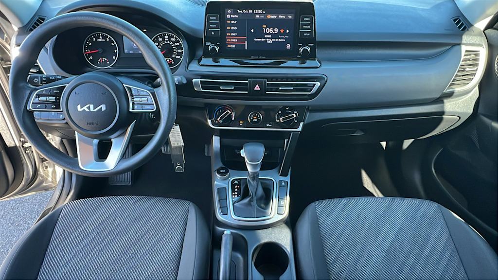 Thumbnail: 2023 Kia Seltos - 13