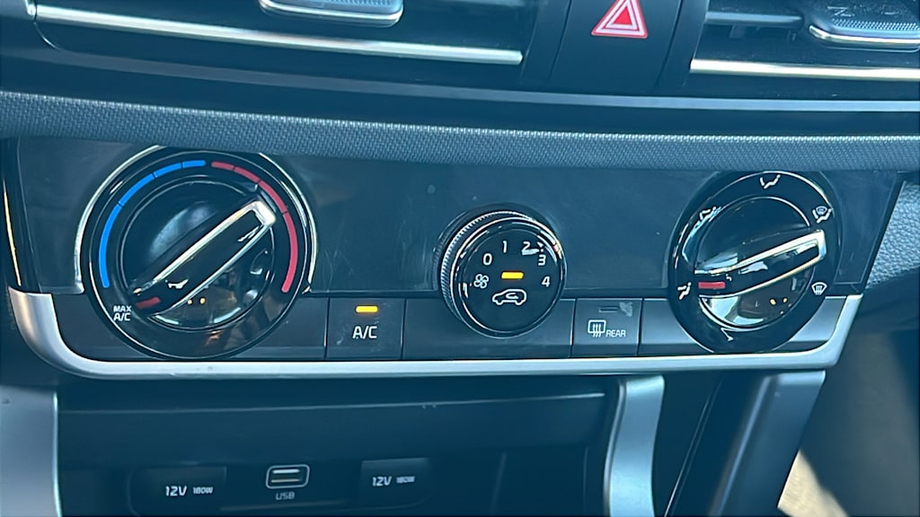 Thumbnail: 2023 Kia Seltos - 23