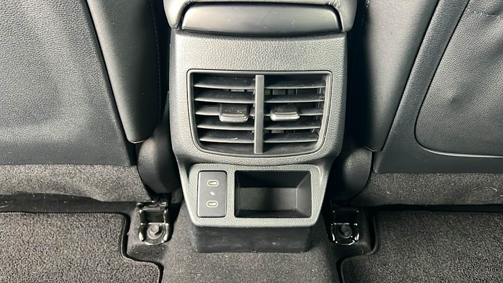 Thumbnail: 2024 Kia Seltos - 30