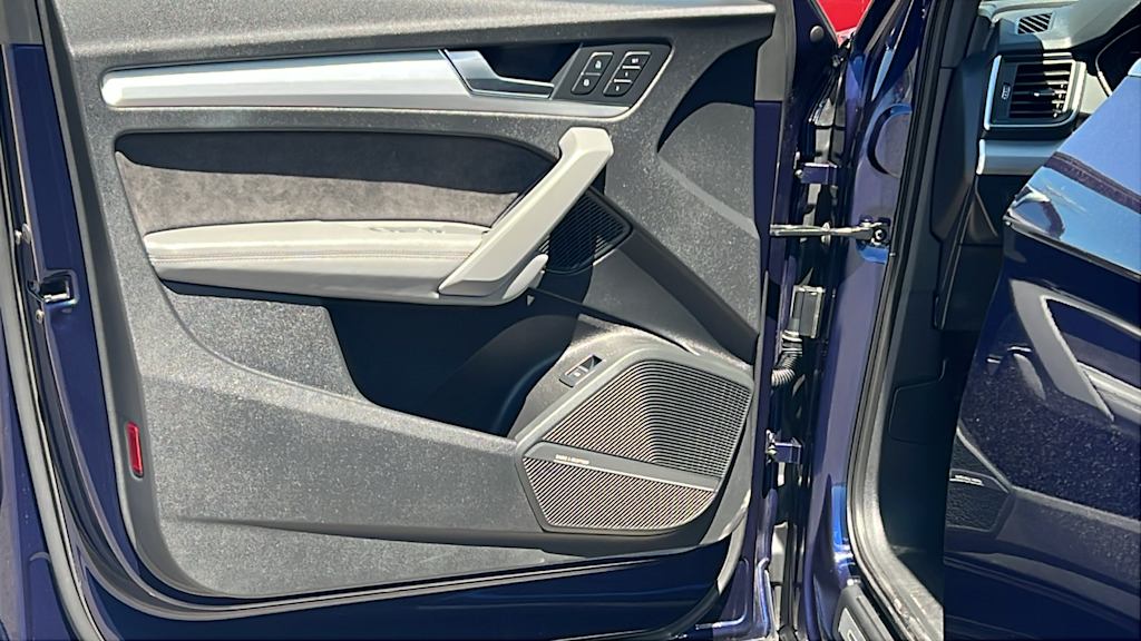 Thumbnail: 2018 Audi SQ5 - 29