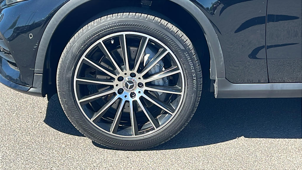 Thumbnail: 2017 Mercedes-Benz GLC - 8
