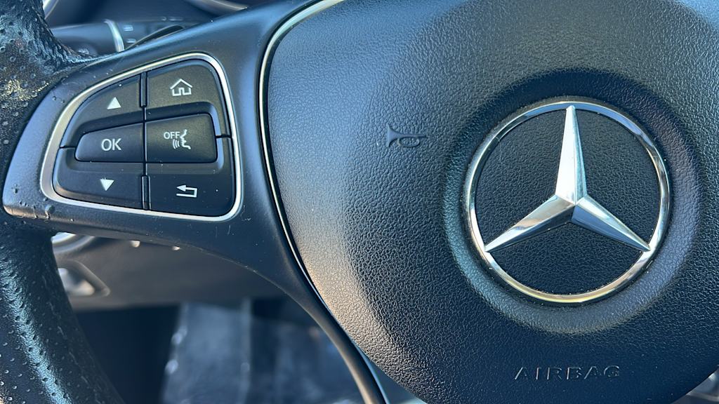 Thumbnail: 2017 Mercedes-Benz GLC - 25