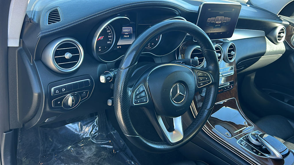 Thumbnail: 2017 Mercedes-Benz GLC - 2