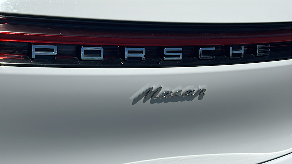 Thumbnail: 2024 Porsche Macan - 30