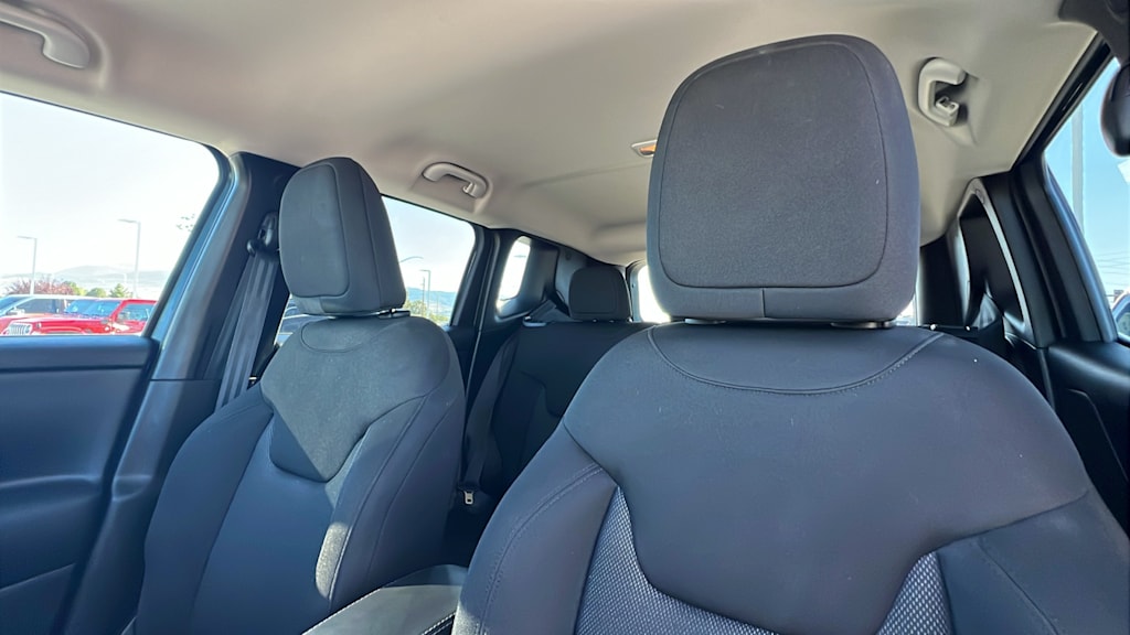 Thumbnail: 2023 Jeep Renegade - 10
