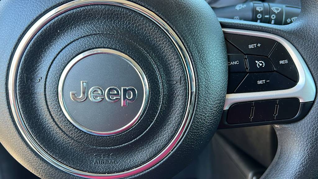 Thumbnail: 2023 Jeep Renegade - 25