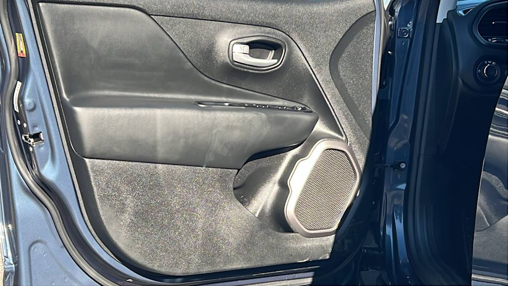 Thumbnail: 2023 Jeep Renegade - 27