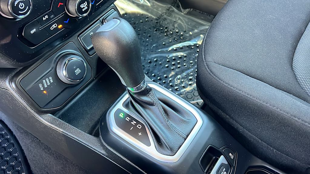 Thumbnail: 2023 Jeep Renegade - 15