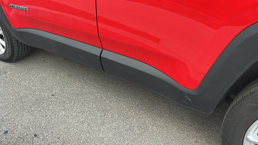 Thumbnail: 2022 Jeep Renegade - 10