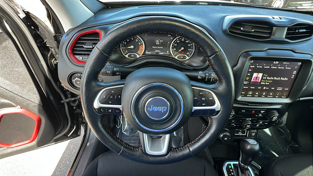 Thumbnail: 2023 Jeep Renegade - 9