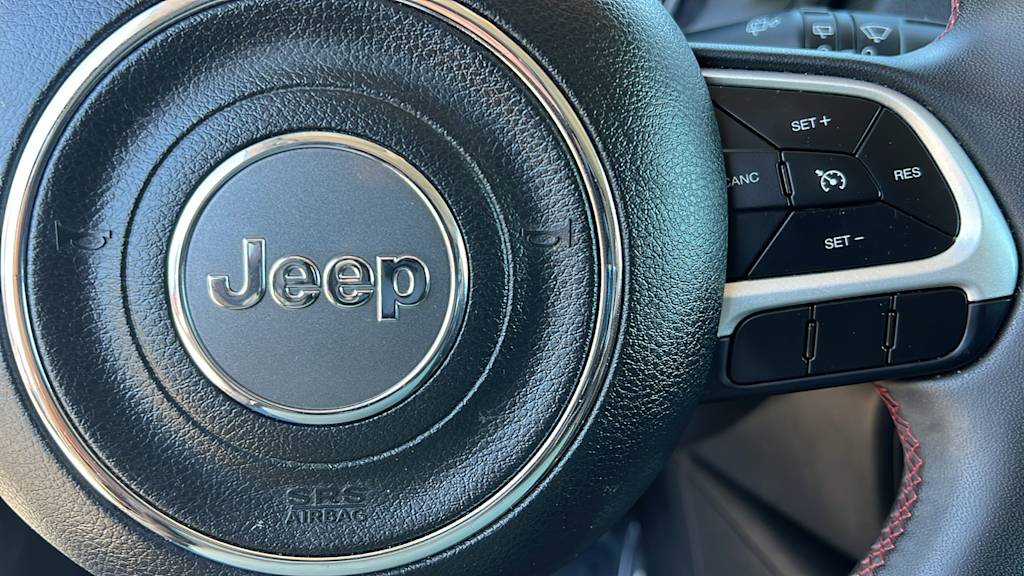 Thumbnail: 2023 Jeep Renegade - 25