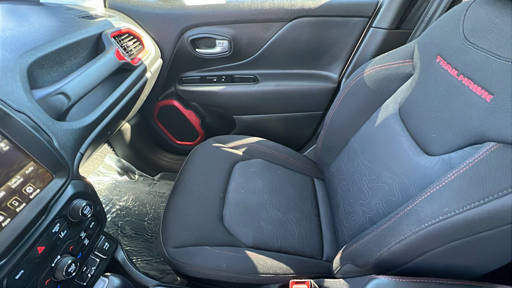 Thumbnail: 2023 Jeep Renegade - 11