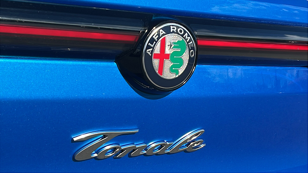 Thumbnail: 2024 Alfa Romeo Tonale - 7