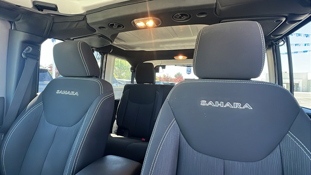 2017 Jeep Wrangler Unlimited Sahara 10