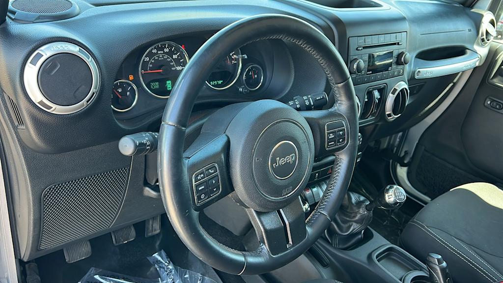 2017 Jeep Wrangler Unlimited Sahara 2