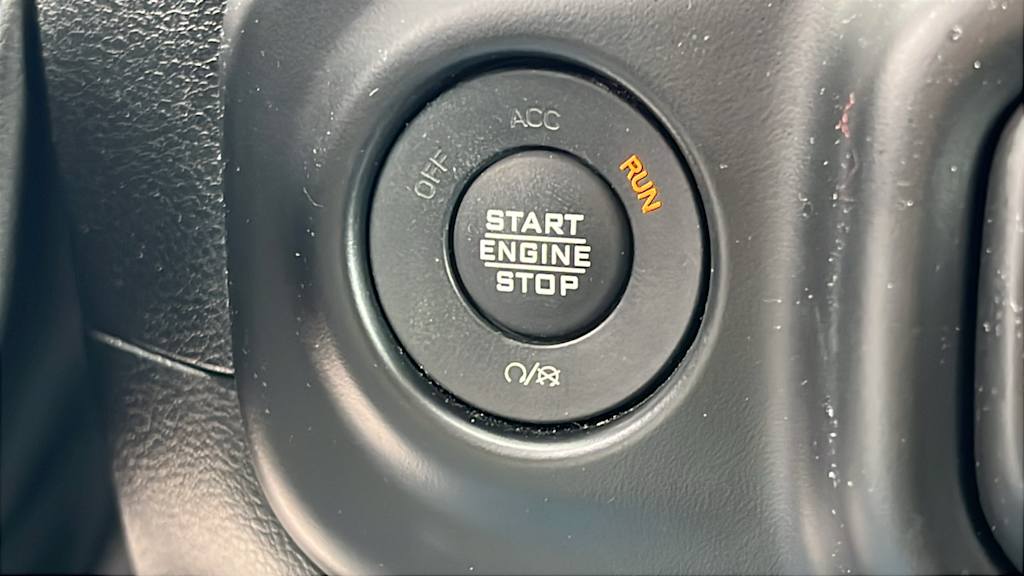 Thumbnail: 2021 Jeep Wrangler - 25