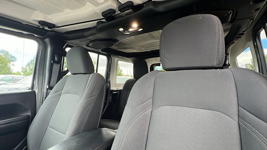 Thumbnail: 2021 Jeep Wrangler - 10