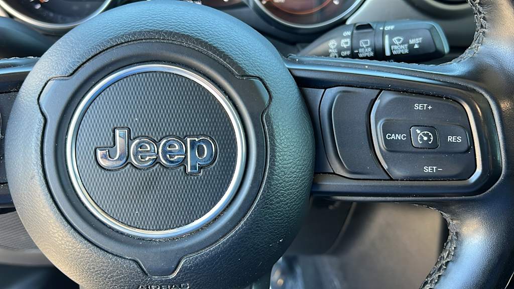 Thumbnail: 2021 Jeep Wrangler - 27