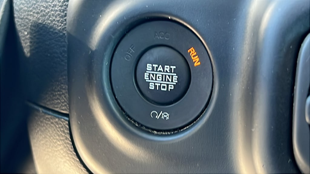Thumbnail: 2021 Jeep Wrangler - 25