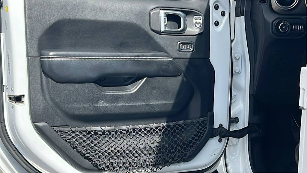 Thumbnail: 2020 Jeep Wrangler - 29