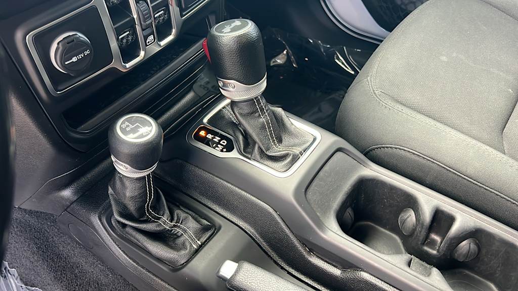 Thumbnail: 2020 Jeep Wrangler - 14