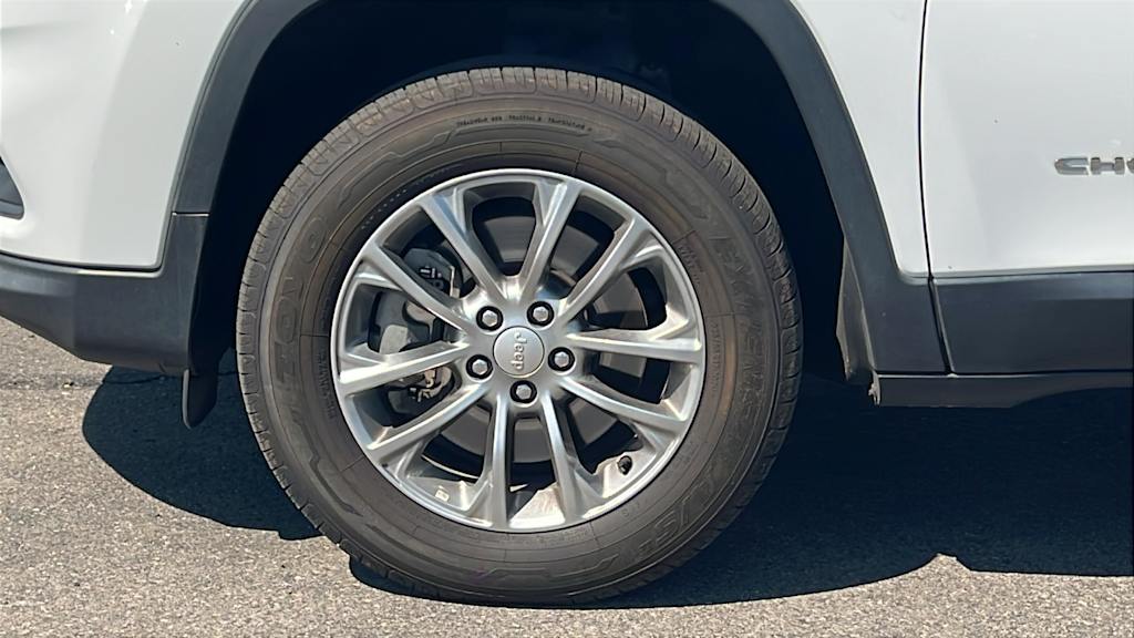 Thumbnail: 2019 Jeep Cherokee - 7