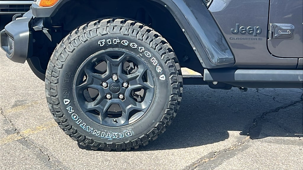 Thumbnail: 2023 Jeep Gladiator - 8
