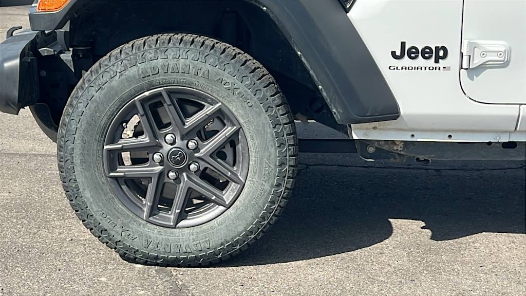 Thumbnail: 2025 Jeep Gladiator - 7